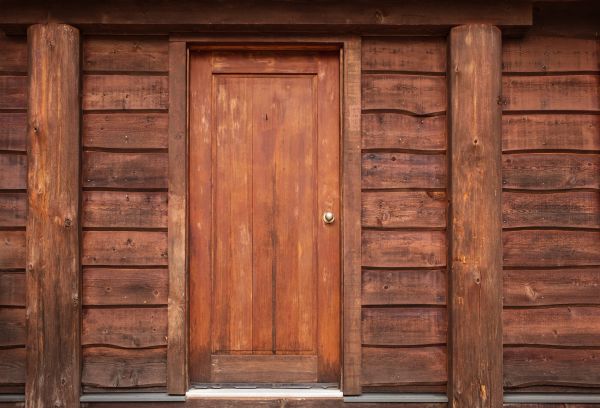 Log Cabin Siding Installation in Renton